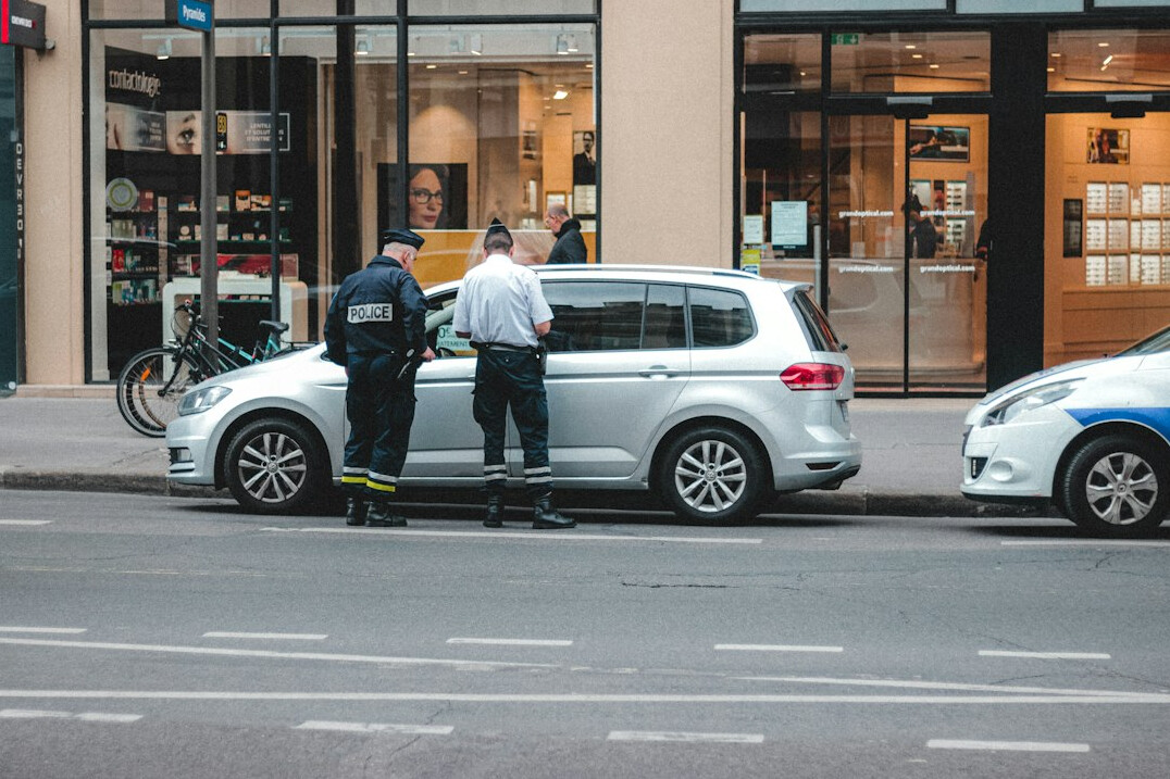 police arresting shoplifter